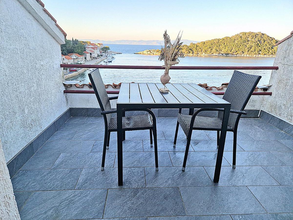 Apartments Ana Lastovo Exterior photo