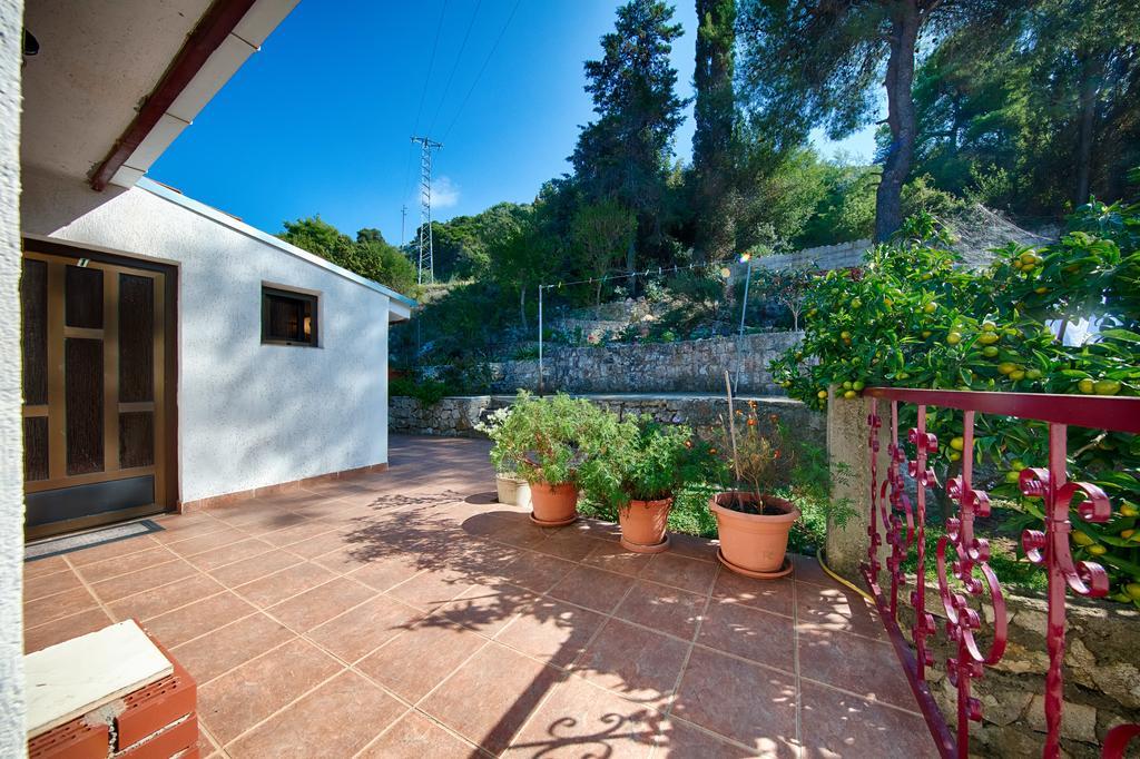 Apartments Ana Lastovo Exterior photo