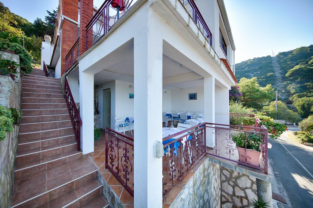 Apartments Ana Lastovo Exterior photo