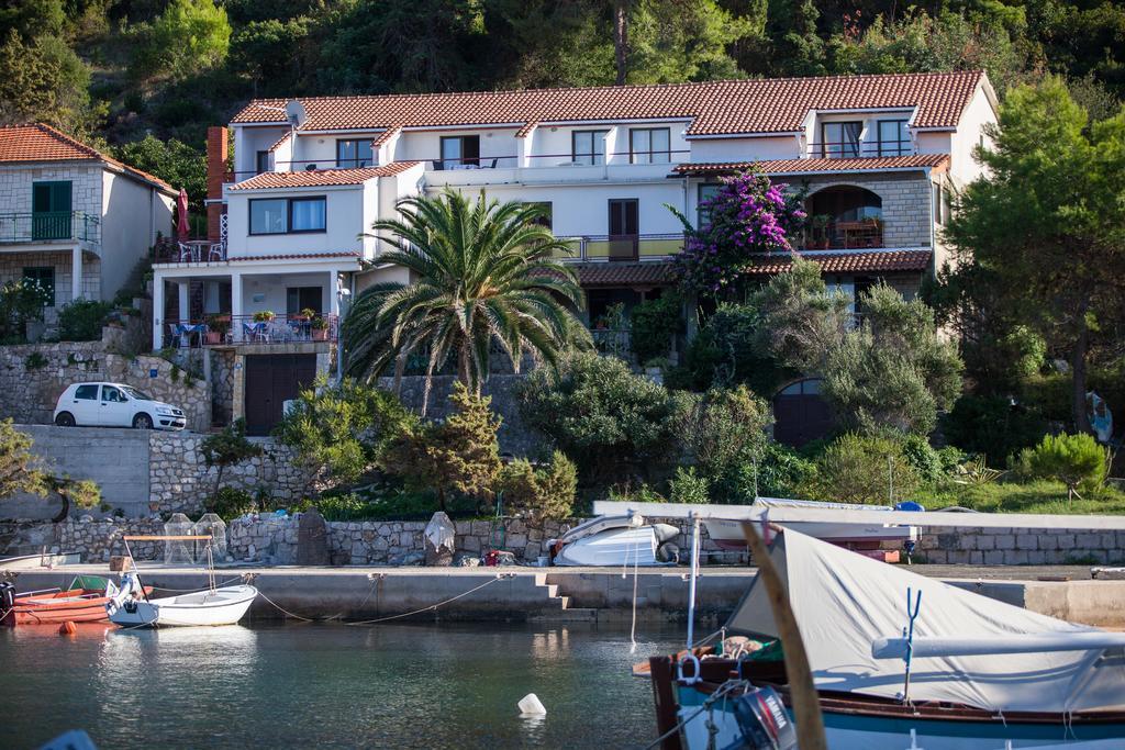 Apartments Ana Lastovo Exterior photo